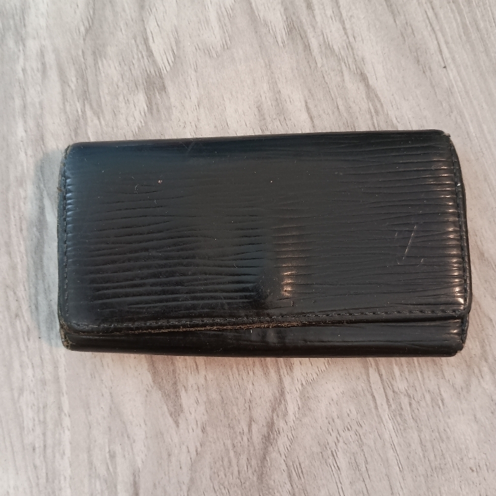Authentic Louis Vuitton Epi Leather 4 Key Holder Cles Unisex Black